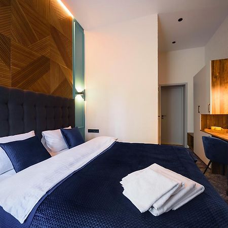 Hotel Buninn Одеса Екстериор снимка