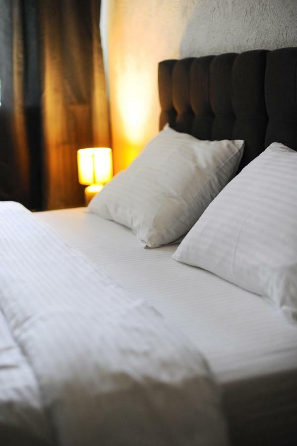 Hotel Buninn Одеса Екстериор снимка
