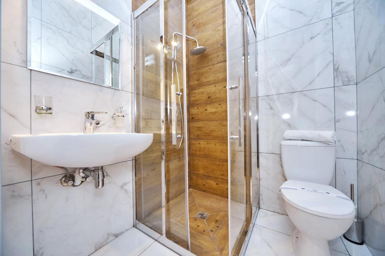 Hotel Buninn Одеса Екстериор снимка